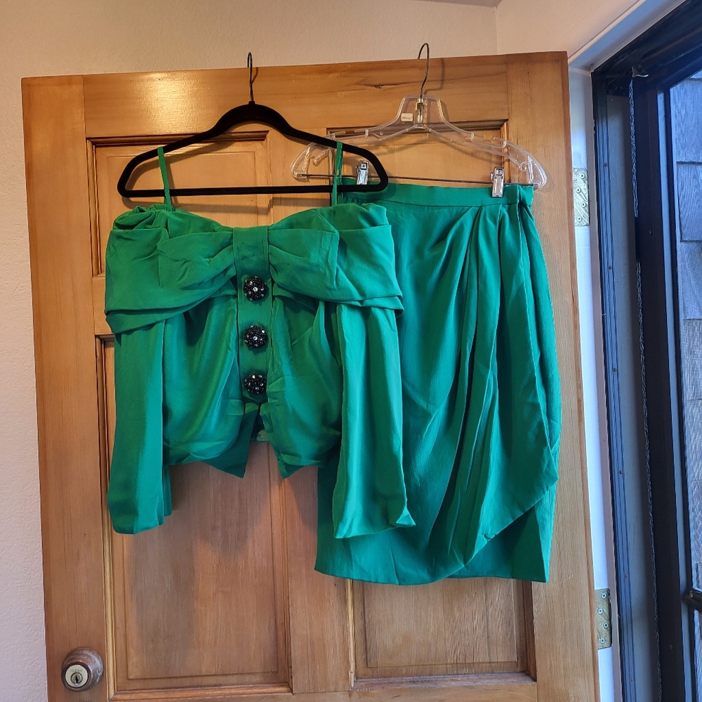Saint Romei 80's 100% Silk Green 2 Piece Set NWOT
